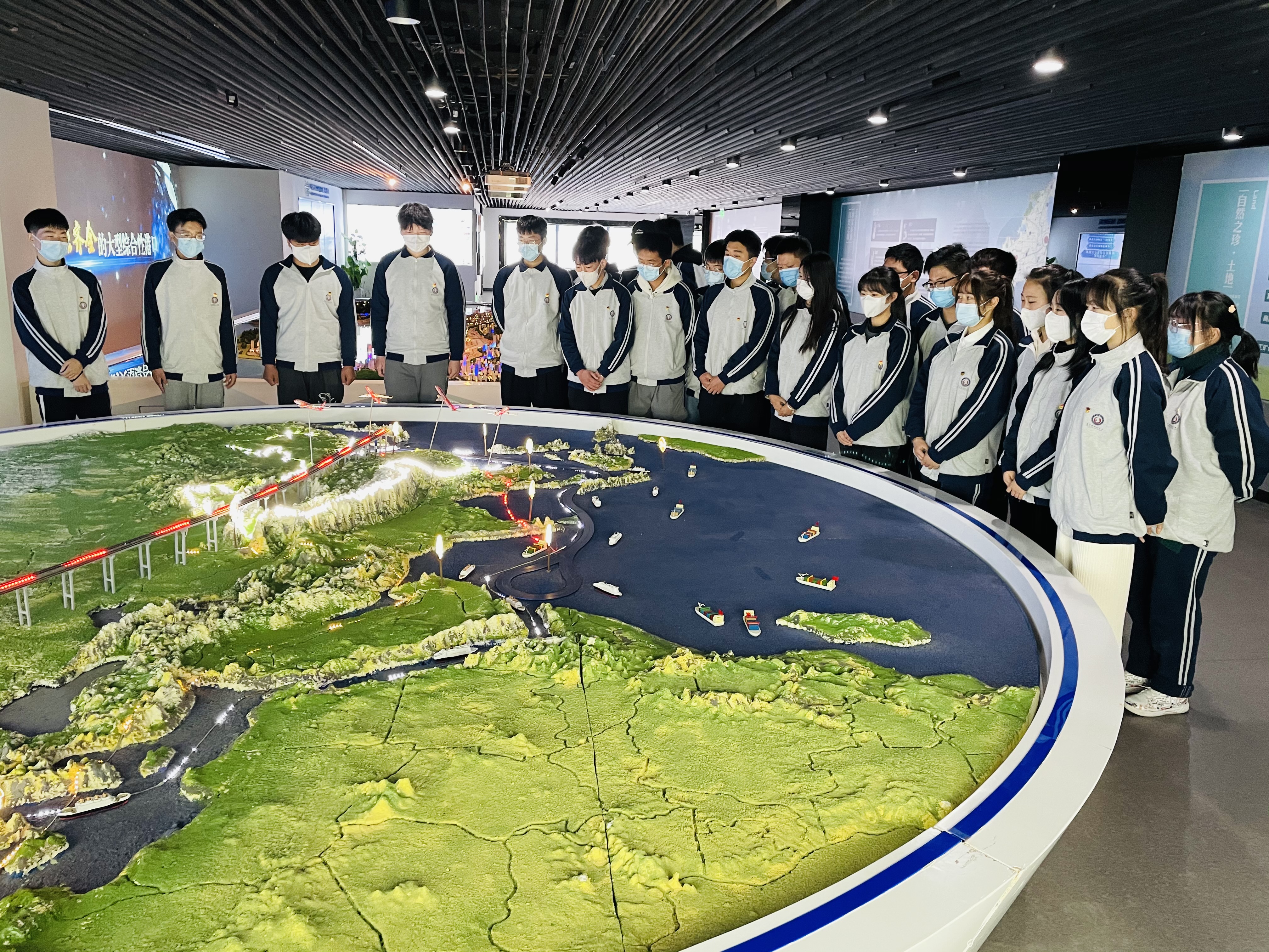 【学党史 强信念 跟党走】我校团员青年赴连云港市规划展示中心参观学习