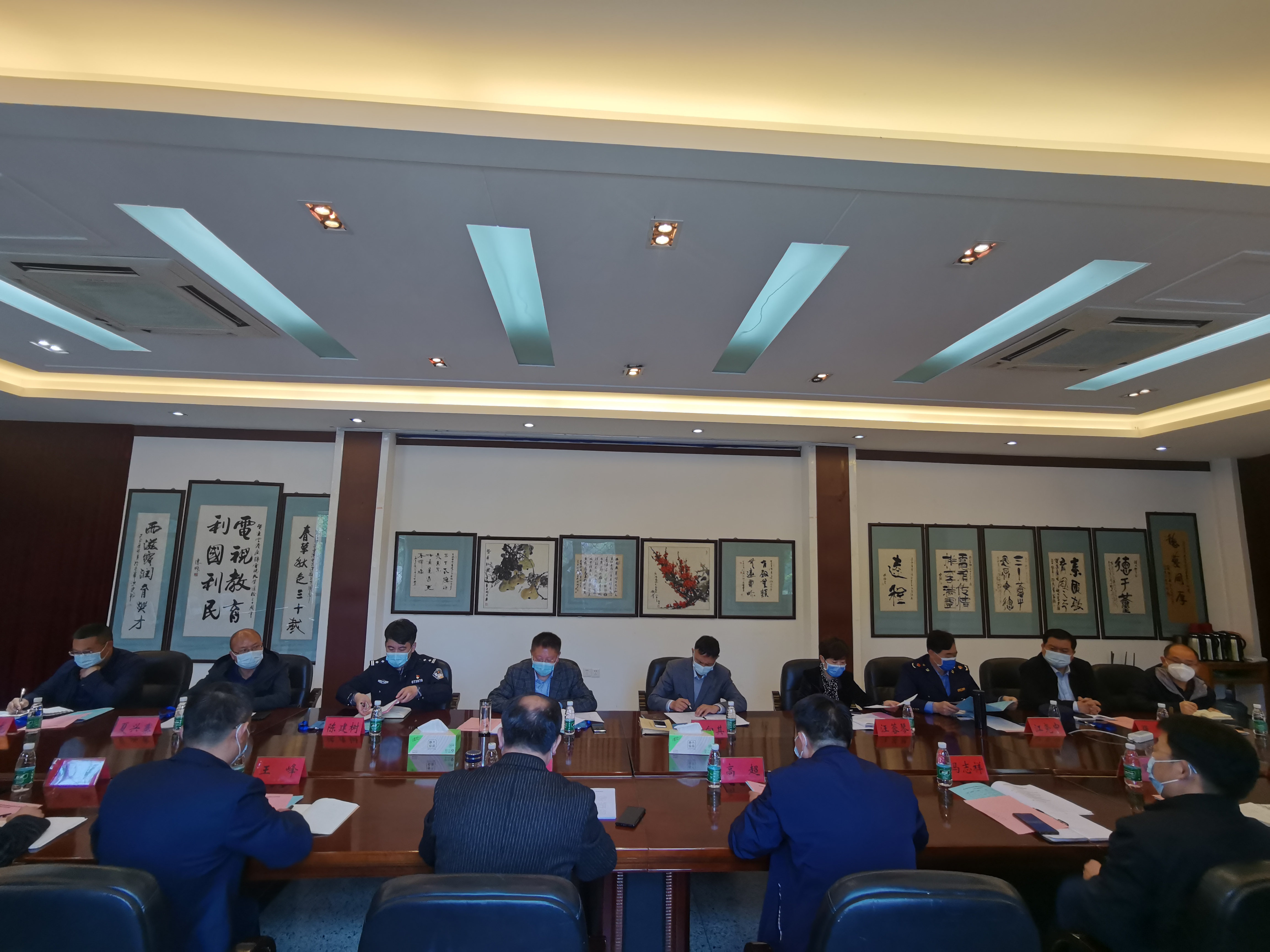 市新冠肺炎疫情联防联控工作专班进驻学校开展工作