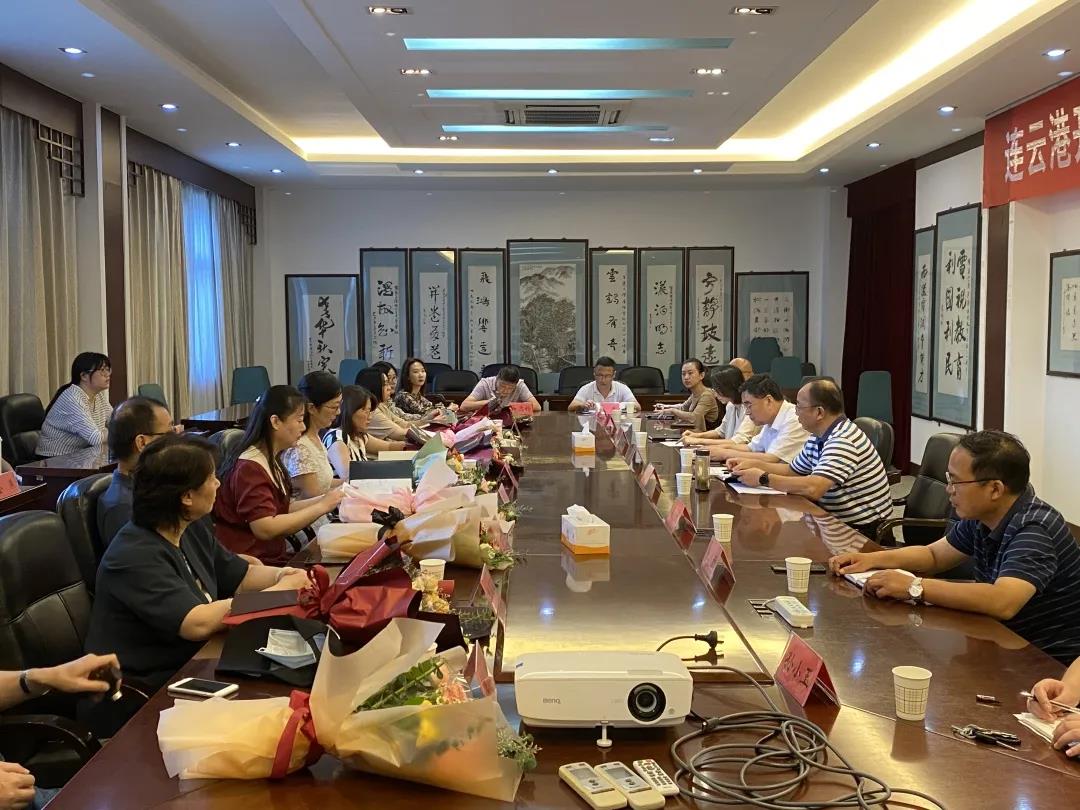 我校召开第36个教师节座谈会