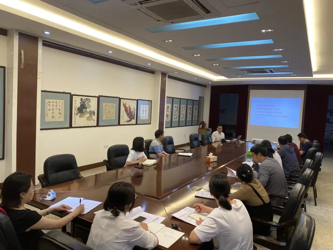 连云港开放大学召开新闻联络员培训会议