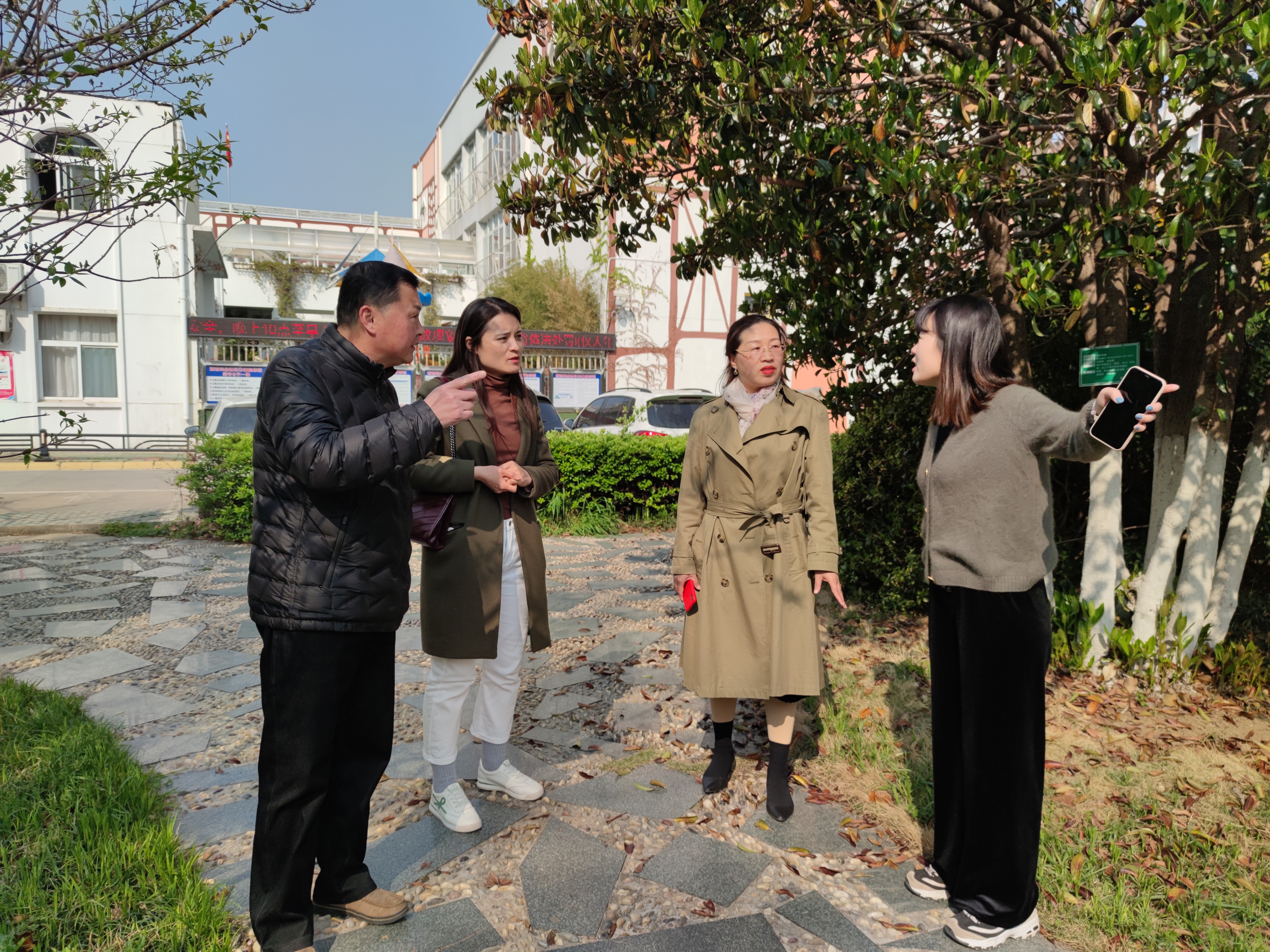 社区教育处赴苍梧社区走访调研