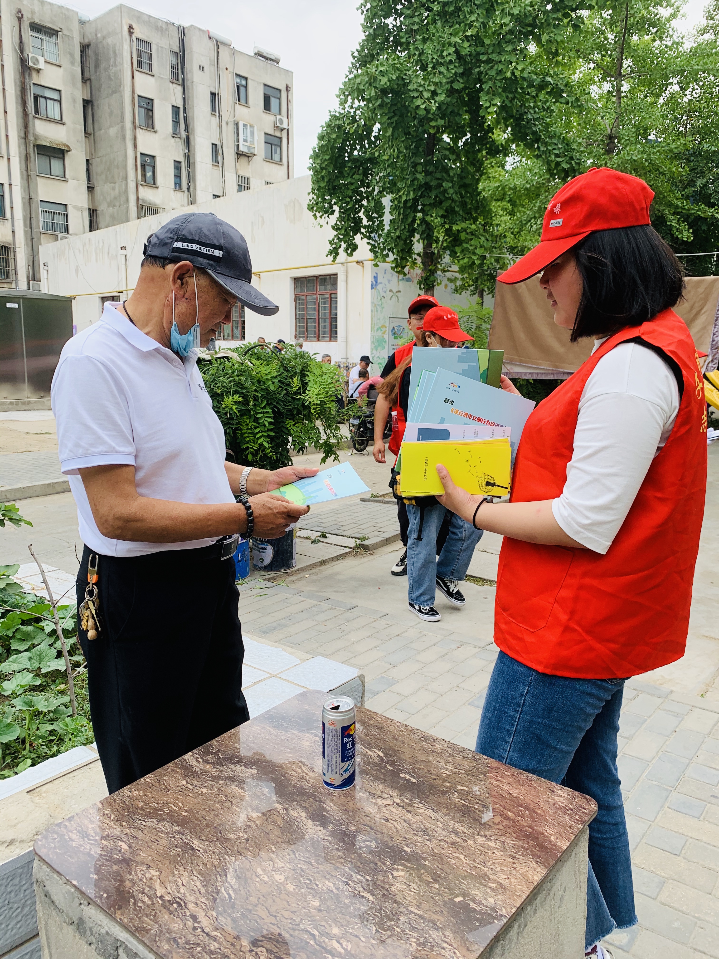 志愿进行时|我校志愿者参加“百家社区志愿行”活动